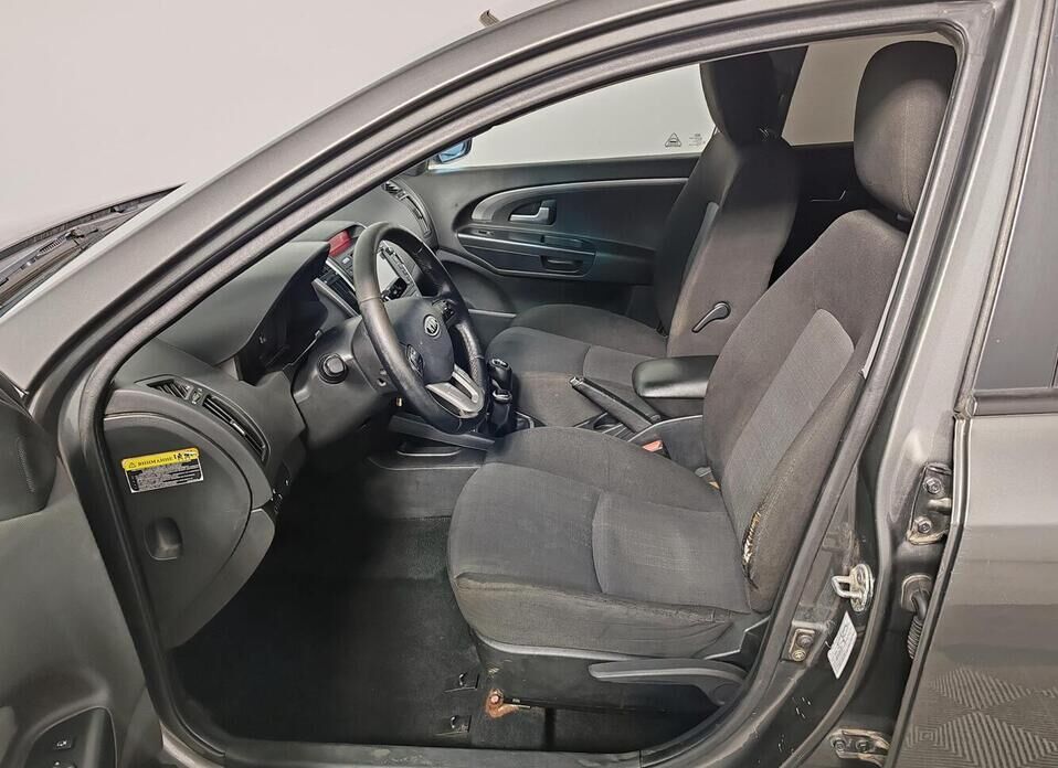 Kia Ceed, I Рестайлинг 1.6 MT (122 л.с.)