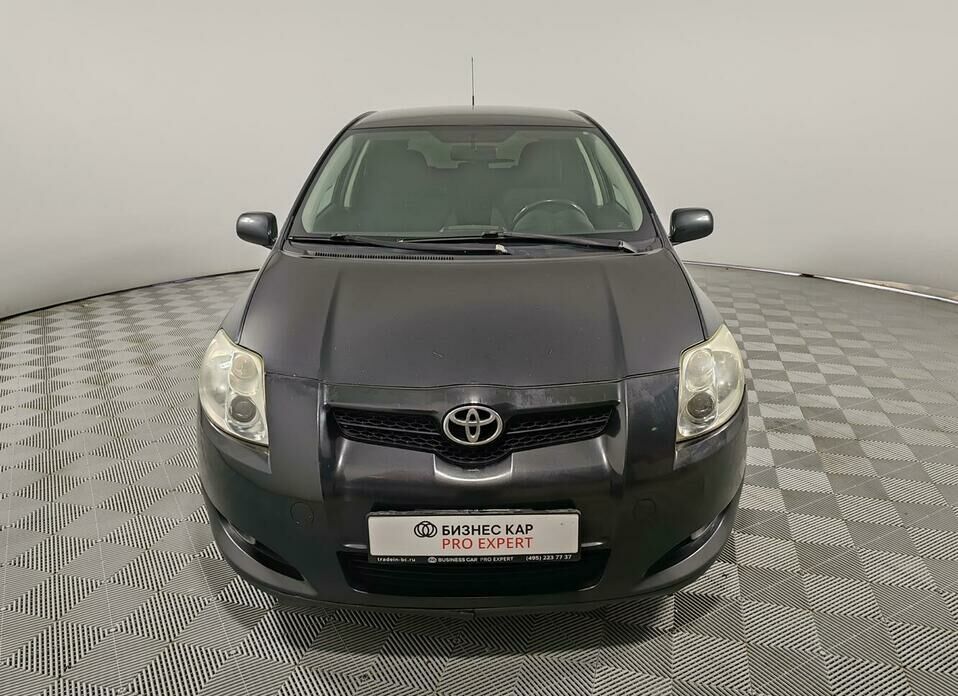 Toyota Auris 1.6 MT (124 л.с.)