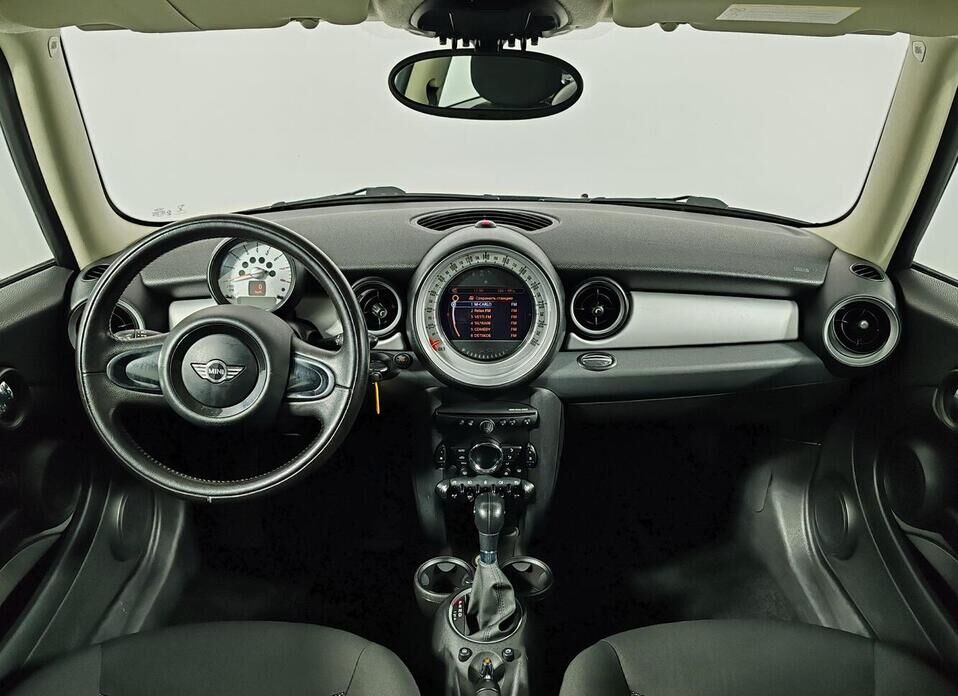 MINI Clubman, I Рестайлинг Cooper 1.6 AT (122 л.с.)