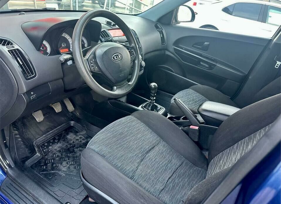 Kia Ceed 1.4 MT (109 л.с.)