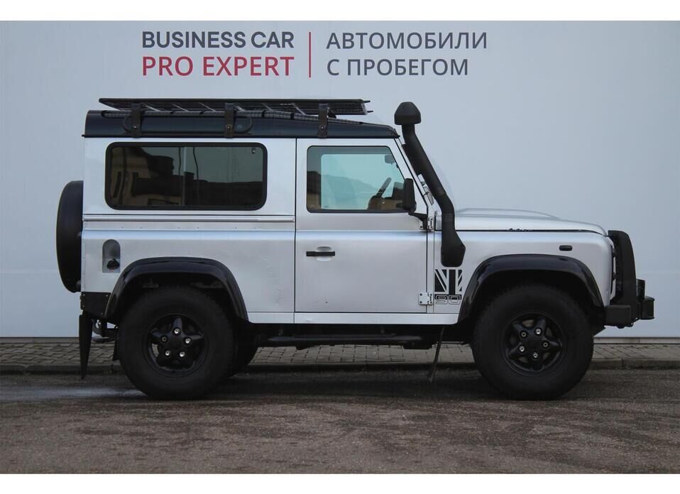 Land Rover Defender, I Рестайлинг 90 2.4d MT (122 л.с.) 4WD