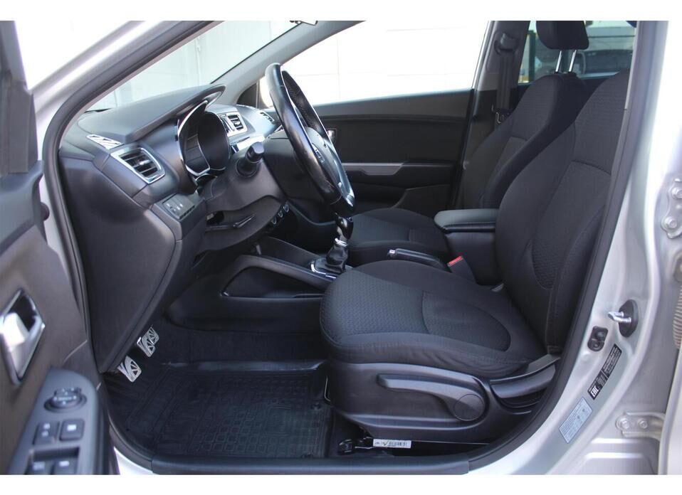 Kia Rio, III Рестайлинг 1.6 MT (123 л.с.)