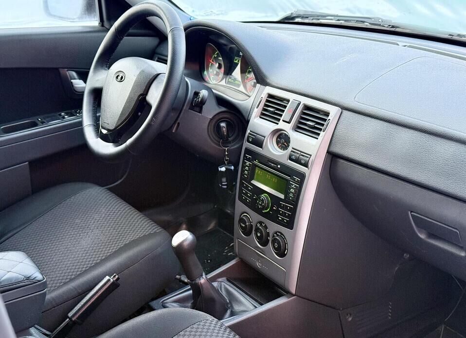 LADA (ВАЗ) Priora, I 1.6 MT (98 л.с.)