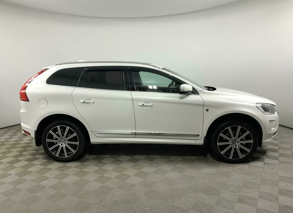 Volvo XC60 2.4d AT (181 л.с.) 4WD