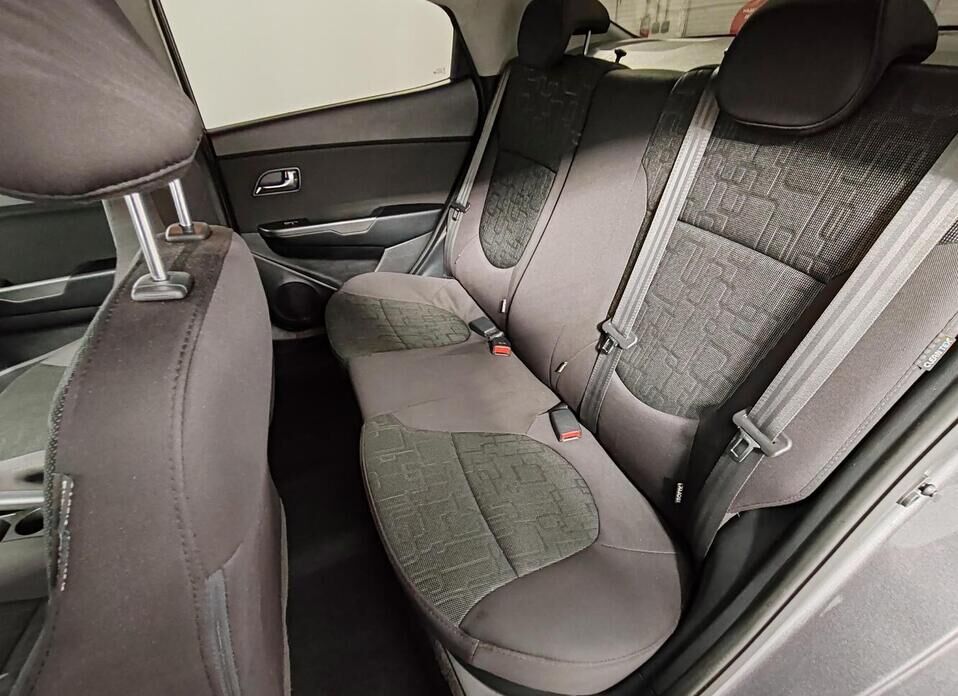 Kia Rio 1.6 MT (123 л.с.)