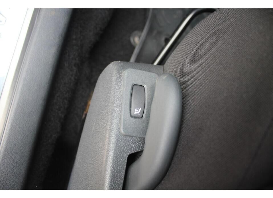 Nissan Almera, III (G15) 1.6 MT (102 л.с.)