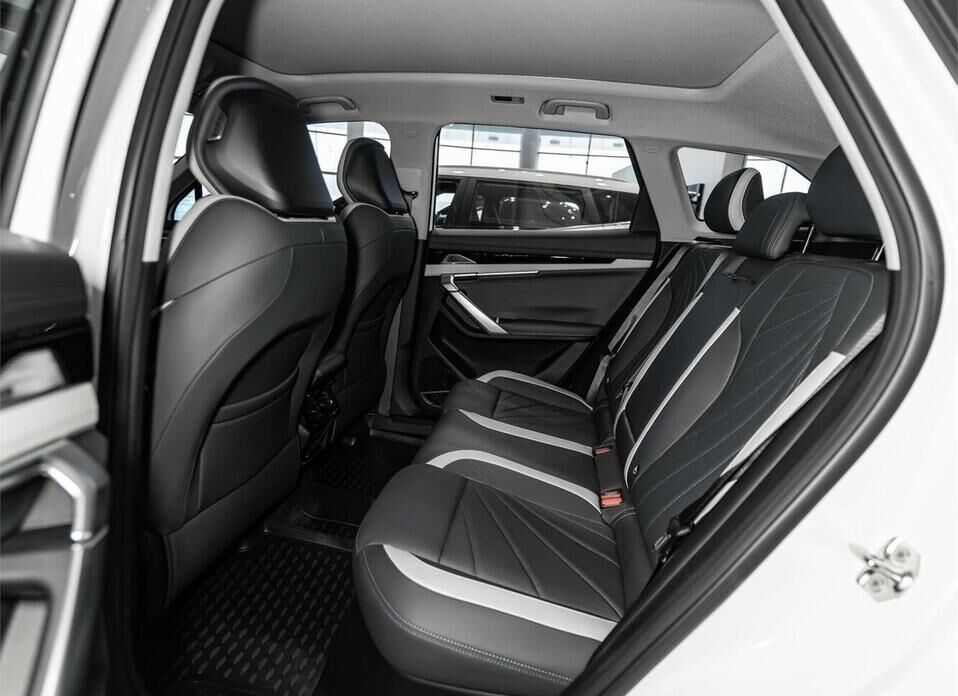 Geely Atlas, II 2.0 AMT (200 л.с.)