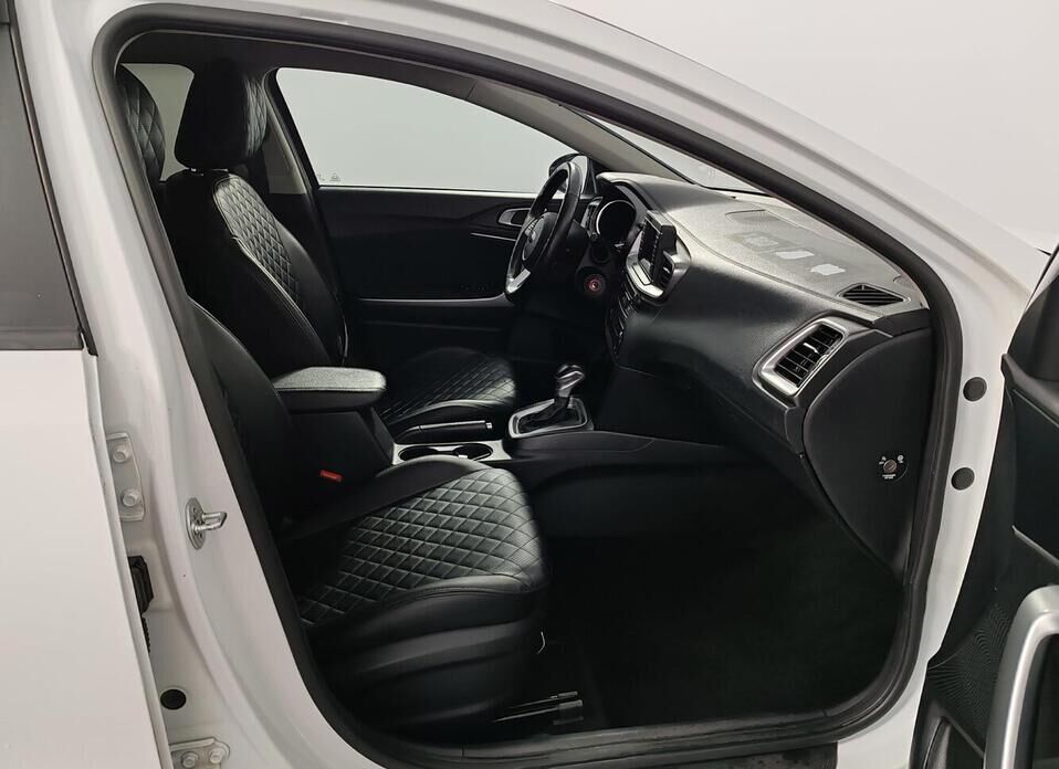 Kia Ceed 1.6 AT (128 л.с.)