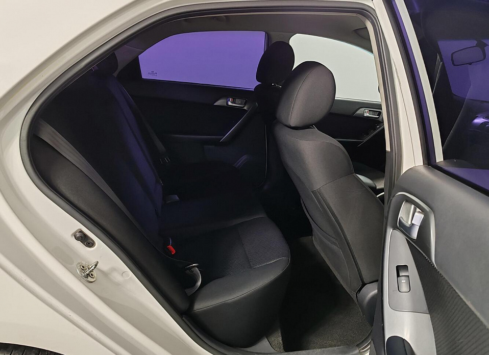 Kia Cerato, II 5-speed 1.6 MT (126 л.с.)