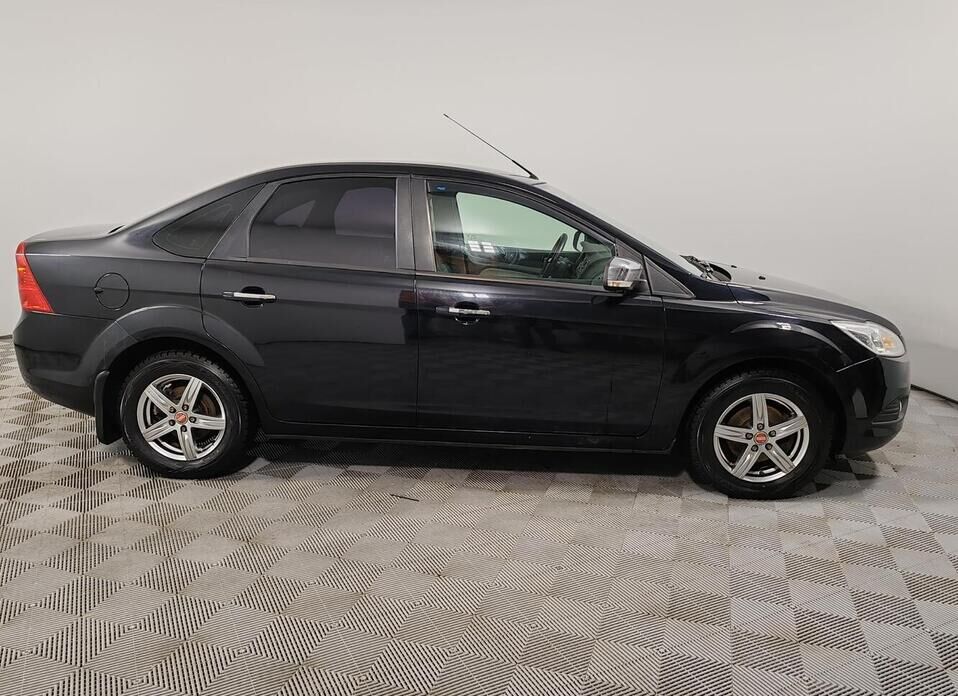Ford Focus, II Рестайлинг 1.8 MT (125 л.с.)