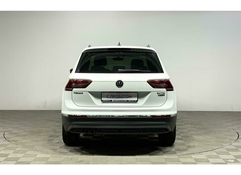 Volkswagen Tiguan 2.0 AMT (180 л.с.) 4WD