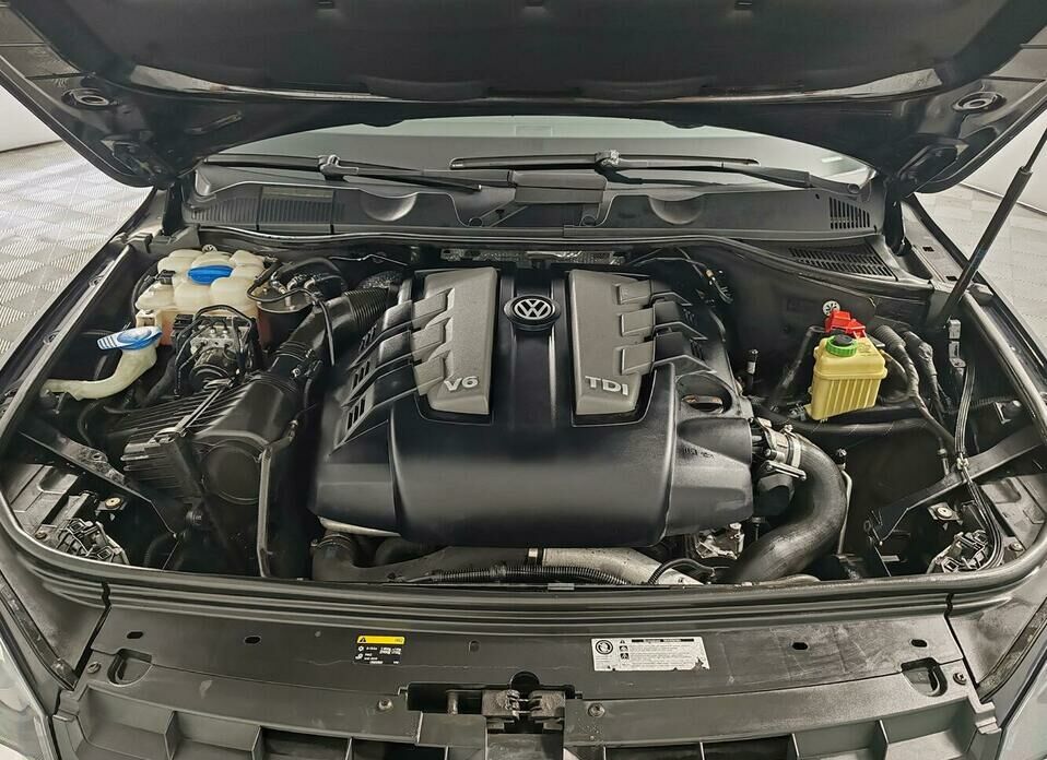 Volkswagen Touareg 3.0d AT (204 л.с.) 4WD