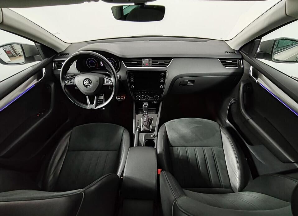 Skoda Octavia, III (A7) Рестайлинг 1.8 AMT (180 л.с.)