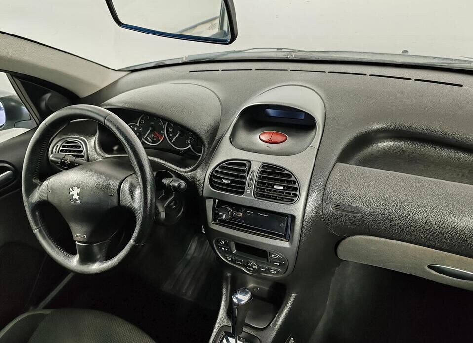 Peugeot 206 1.4 AT (75 л.с.)
