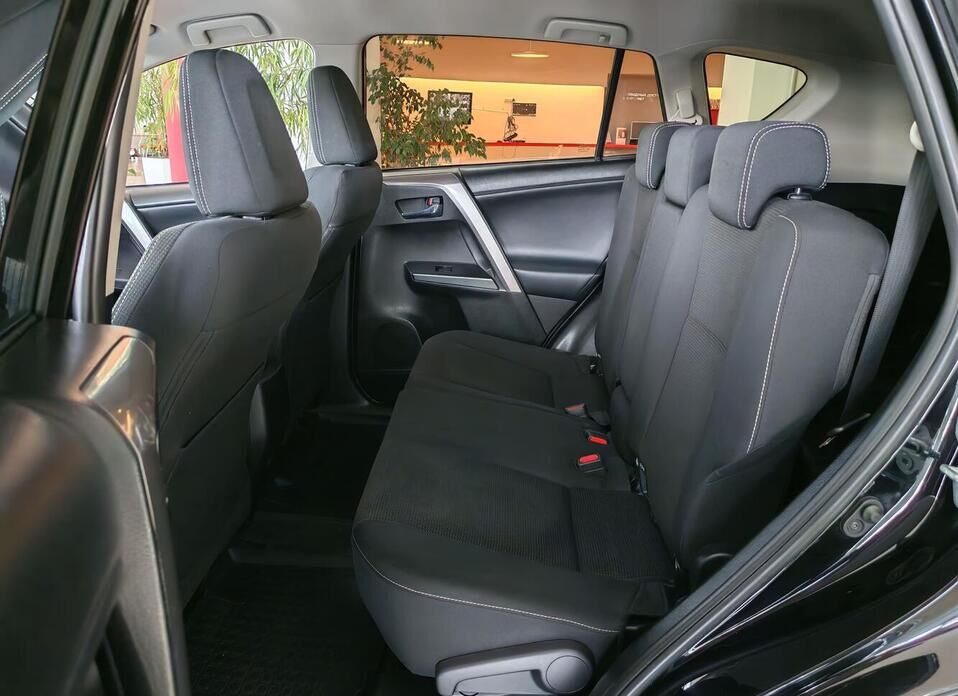 Toyota RAV4, IV (XA40) Рестайлинг 2.0 CVT (146 л.с.) 4WD