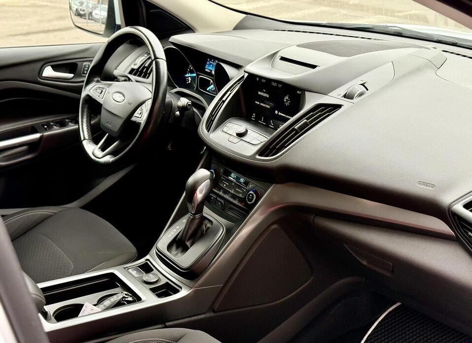 Ford Kuga, II Рестайлинг 1.5 AT (150 л.с.) 4WD