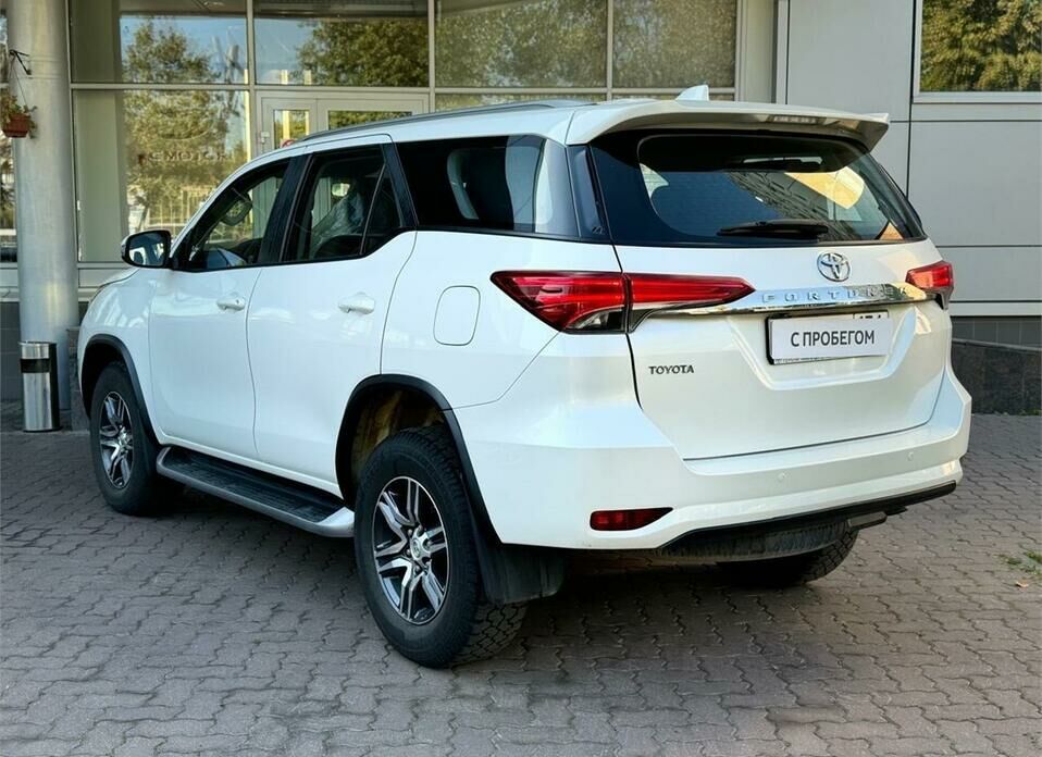 Toyota Fortuner 2.8d AT (177 л.с.) 4WD