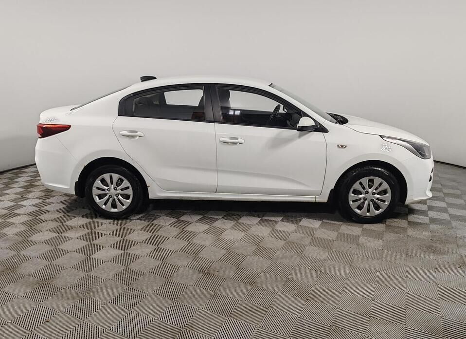 Kia Rio, IV 1.6 AT (123 л.с.)