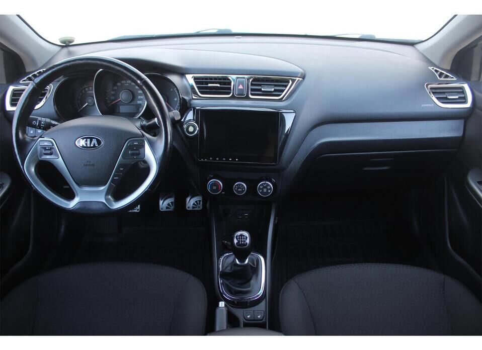 Kia Rio, III Рестайлинг 1.6 MT (123 л.с.)