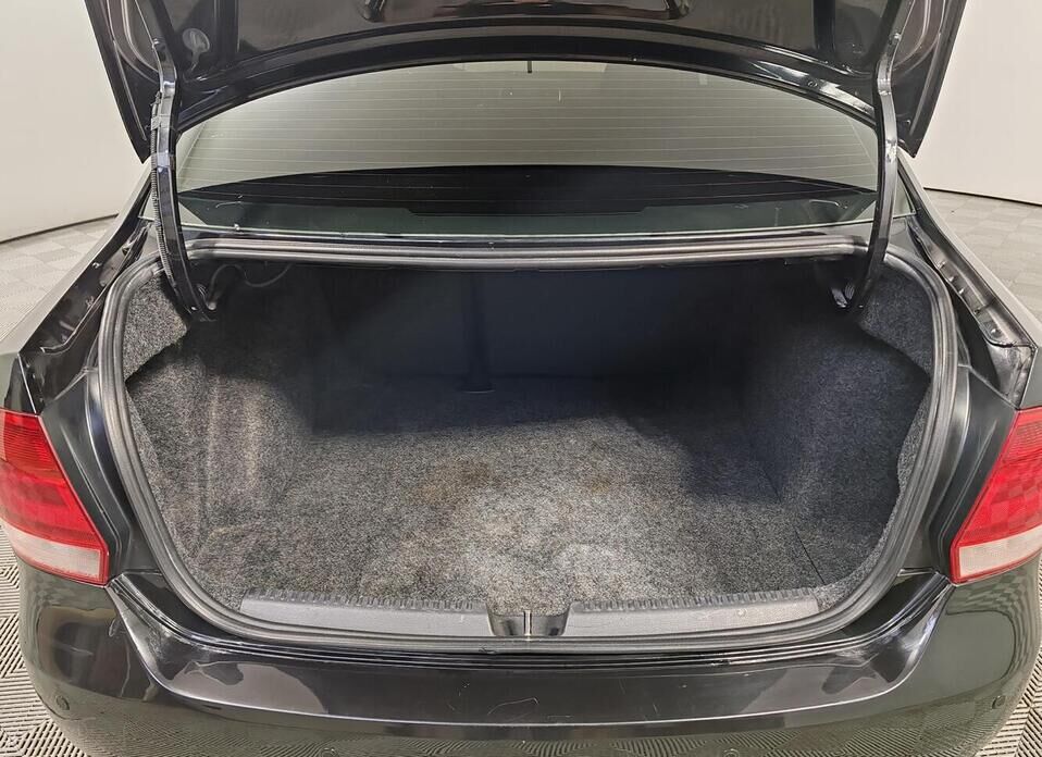 Volkswagen Polo, V 1.6 AT (105 л.с.)