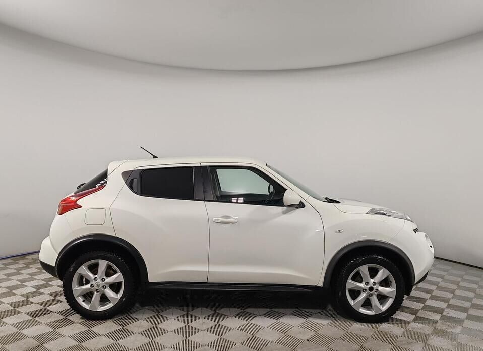Nissan Juke, I 1.6 CVT (117 л.с.)