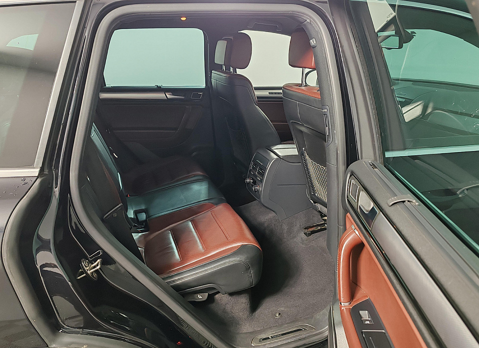 Volkswagen Touareg, II 3.0d AT (245 л.с.) 4WD