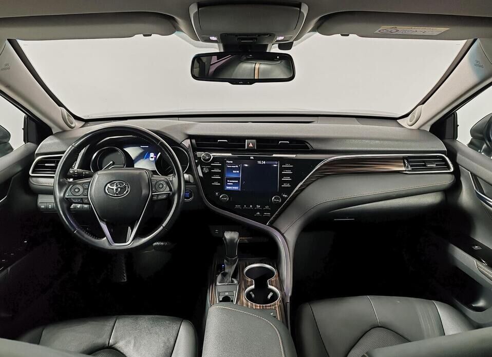 Toyota Camry, VIII (XV70) 2.5 AT (181 л.с.)