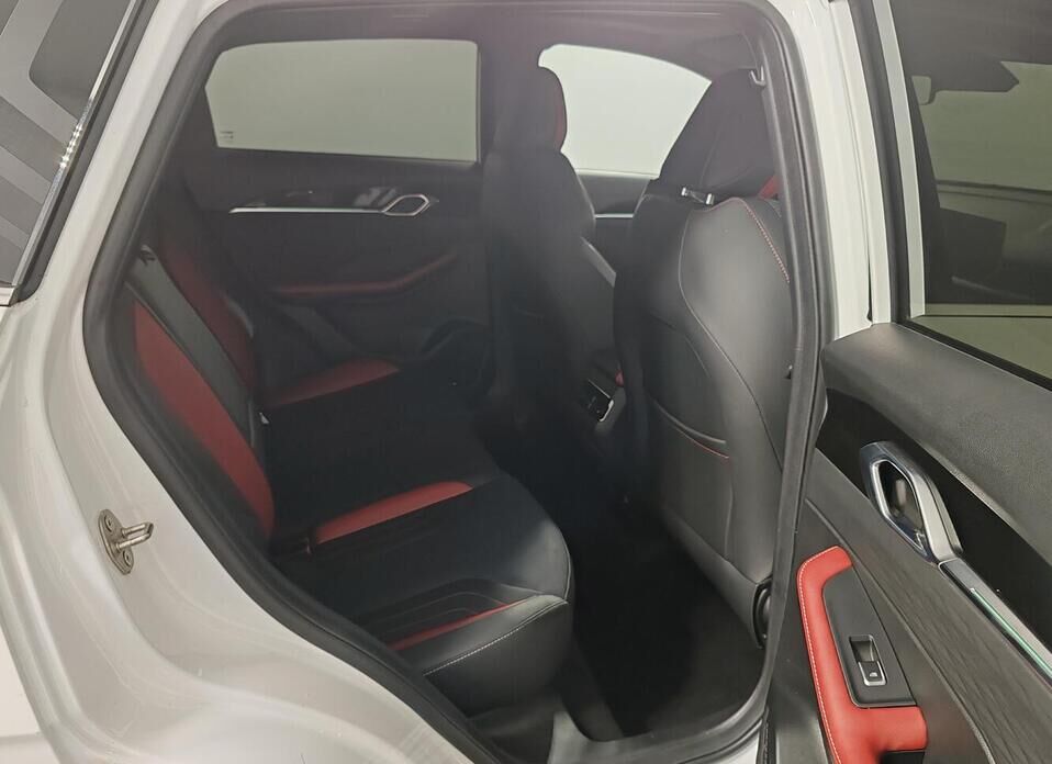 Geely Coolray, I Рестайлинг 1.5 AMT (147 л.с.)