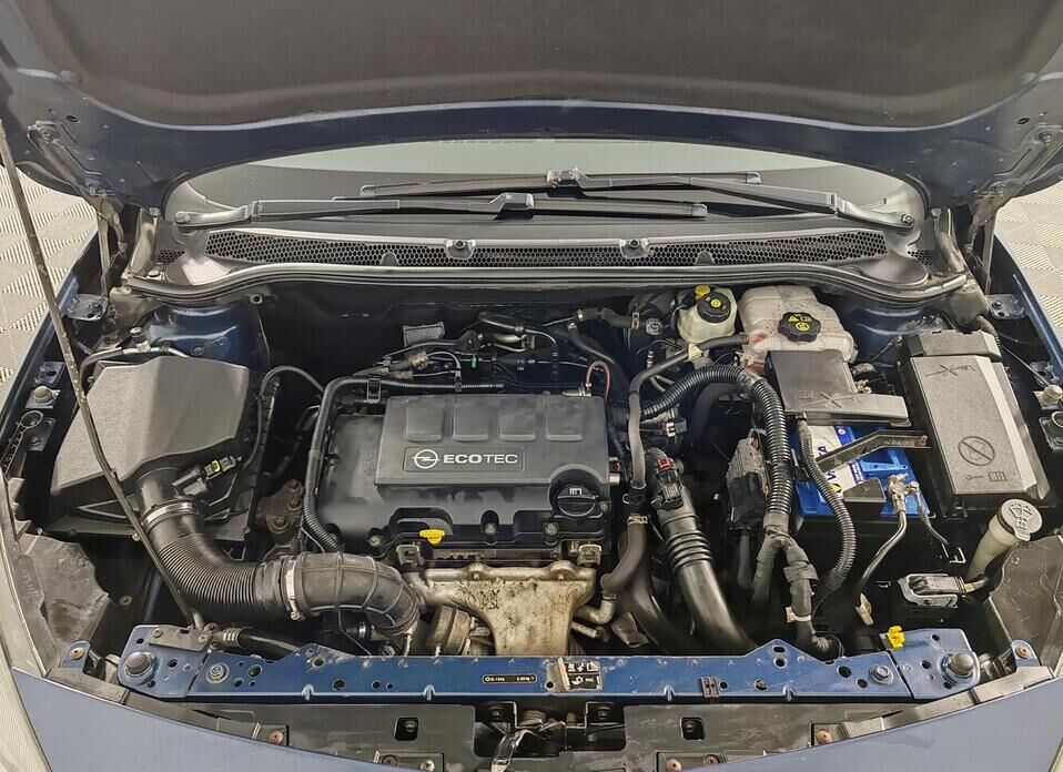 Opel Astra 1.4 MT (140 л.с.)