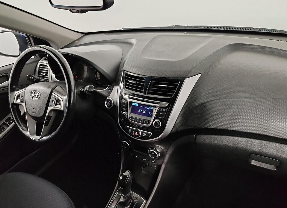 Hyundai Solaris, I Рестайлинг 1.6 AT (123 л.с.)