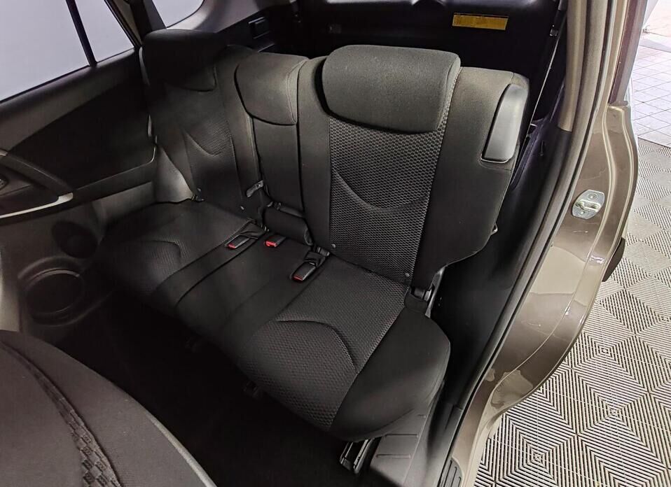 Toyota RAV4 2.4 AT (170 л.с.) 4WD