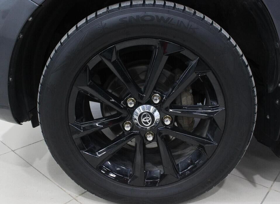 Toyota Land Cruiser, 200 Series 4.5d AT (235 л.с.) 4WD