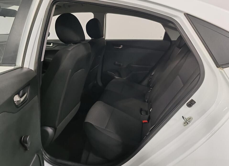 Hyundai Solaris 1.4 AT (100 л.с.)