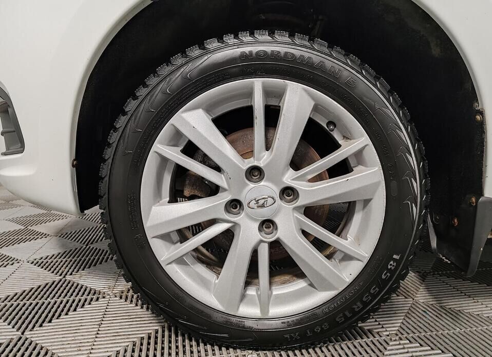 LADA (ВАЗ) Granta, I Рестайлинг 1.6 MT (90 л.с.)