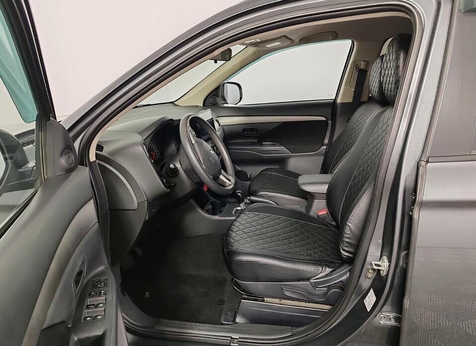 Mitsubishi Outlander, III Рестайлинг 2 2.0 CVT (146 л.с.)