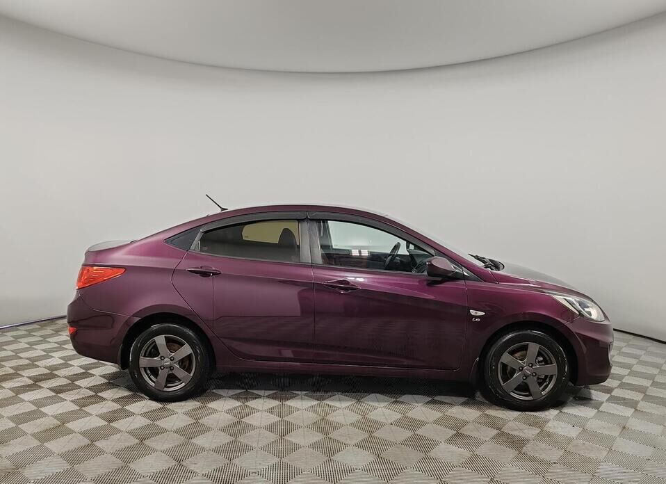 Hyundai Solaris, I Рестайлинг 1.6 AT (123 л.с.)
