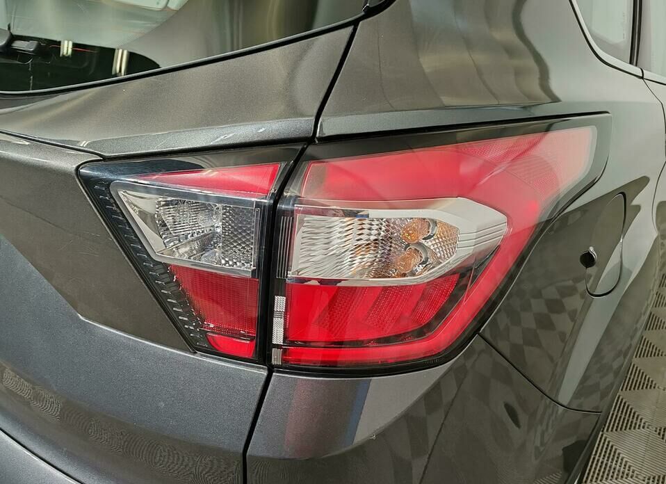 Ford Kuga 2.5 AT (150 л.с.)