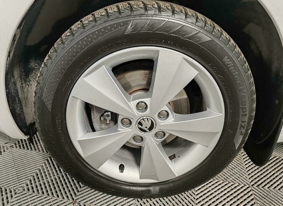 Skoda Octavia 1.6 AT (110 л.с.)