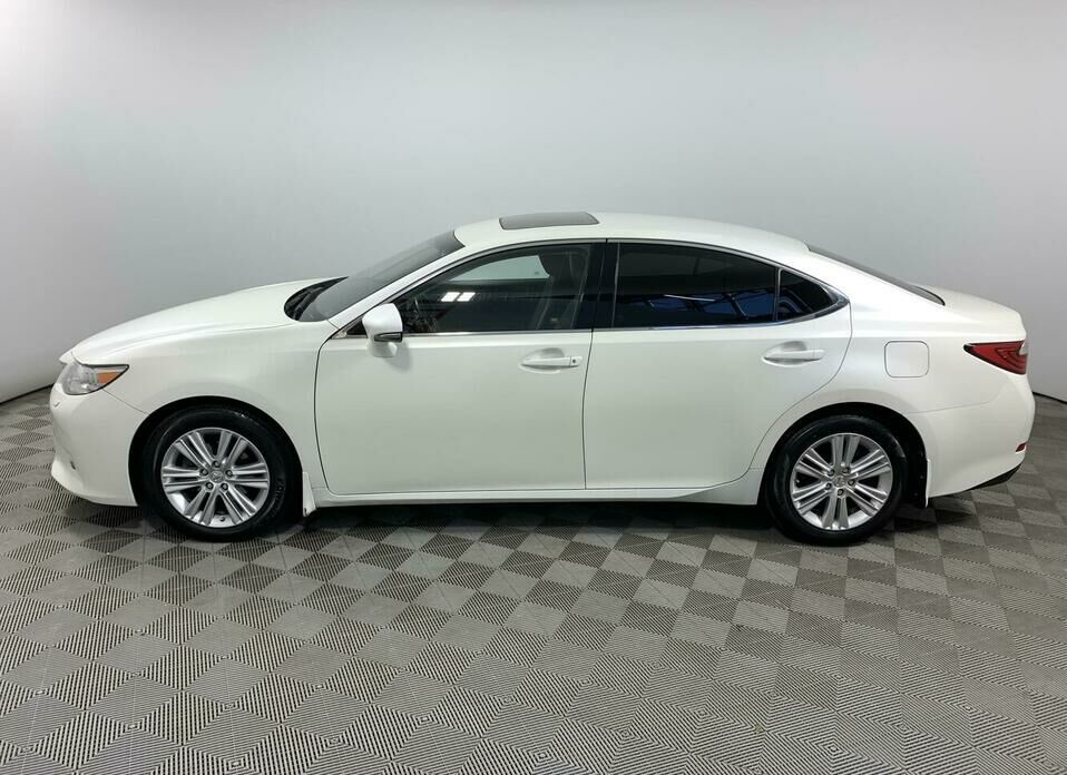 Lexus ES 250 2.5 AT (184 л.с.)