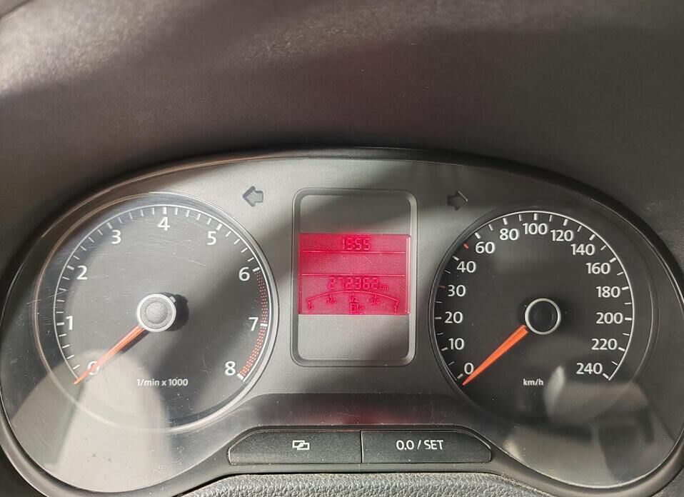 Volkswagen Polo, V 1.6 MT (105 л.с.)