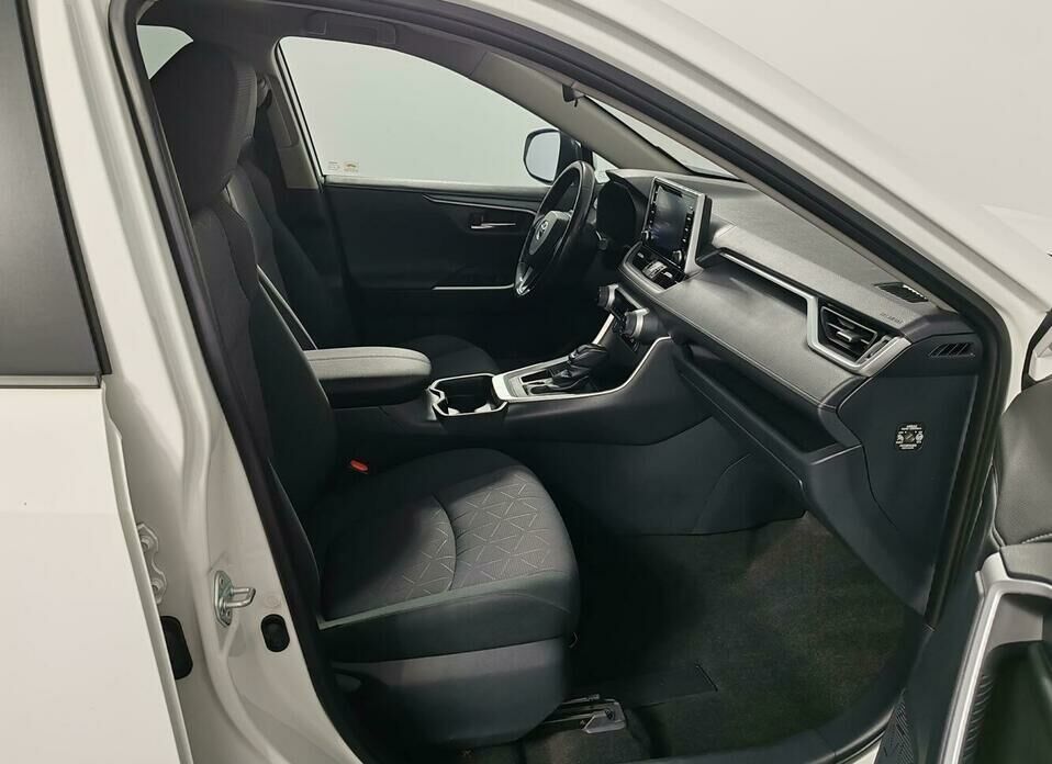 Toyota RAV4 2.0 CVT (149 л.с.)
