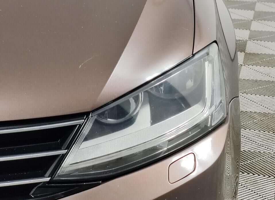 Volkswagen Jetta, VI Рестайлинг 1.4 AMT (125 л.с.)