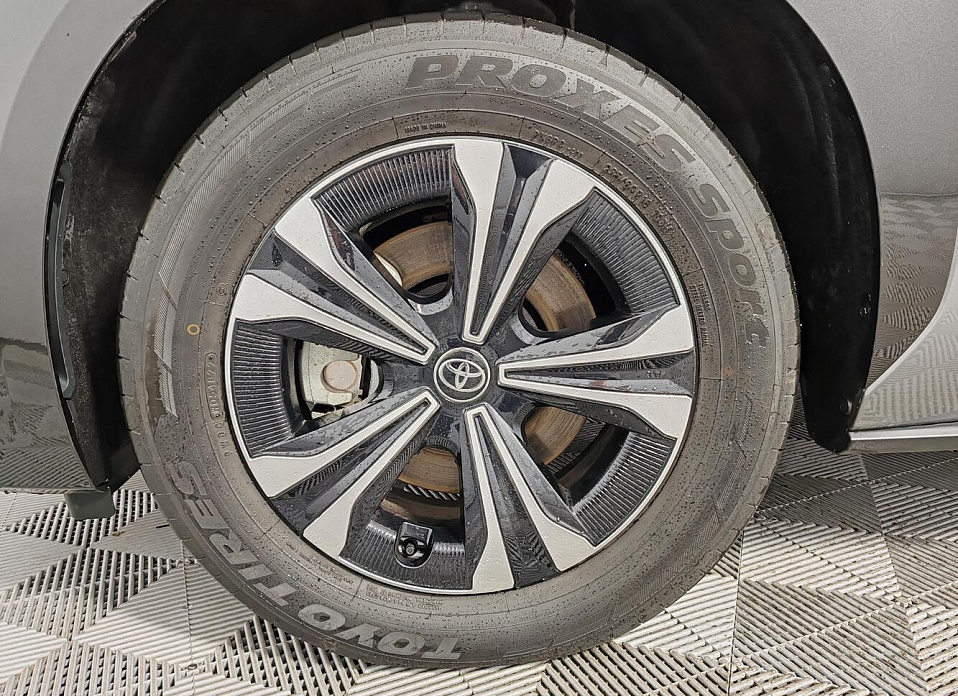 Toyota bZ4X Electro AT (150 кВт)