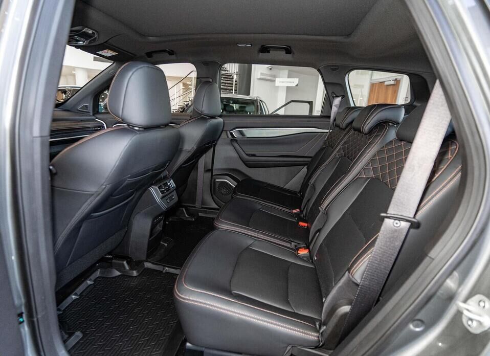 Geely Okavango, I Рестайлинг 2.0 AMT (200 л.с.)