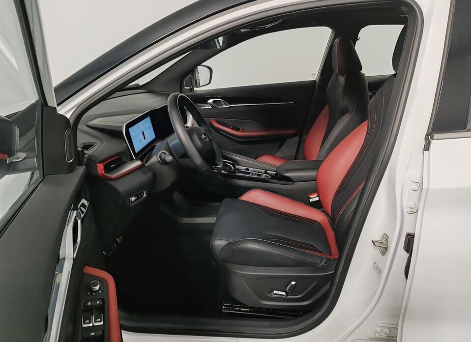 Geely Coolray, I Рестайлинг 1.5 AMT (147 л.с.)