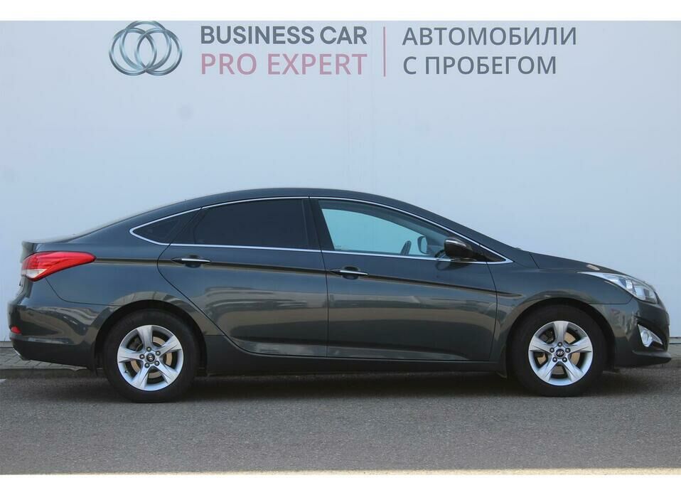 Hyundai i40 2.0 AT (150 л.с.)