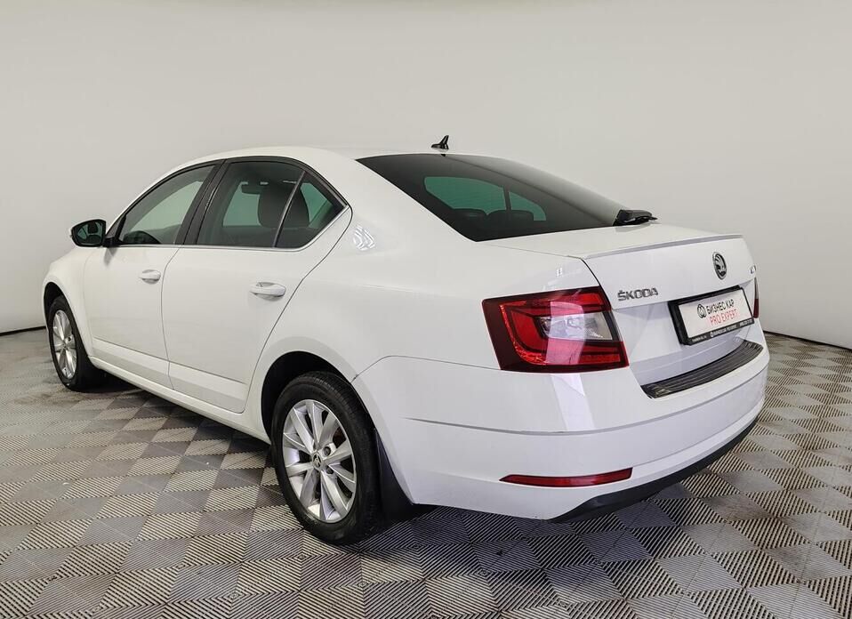 Skoda Octavia, III (A7) Рестайлинг 1.8 AMT (180 л.с.)