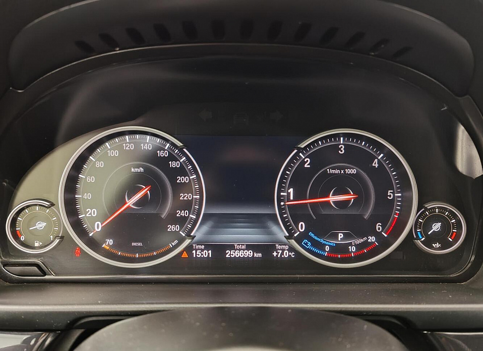 BMW 5 серии, VI (F10/F11/F07) 525d xDrive 2.0d AT (218 л.с.) 4WD