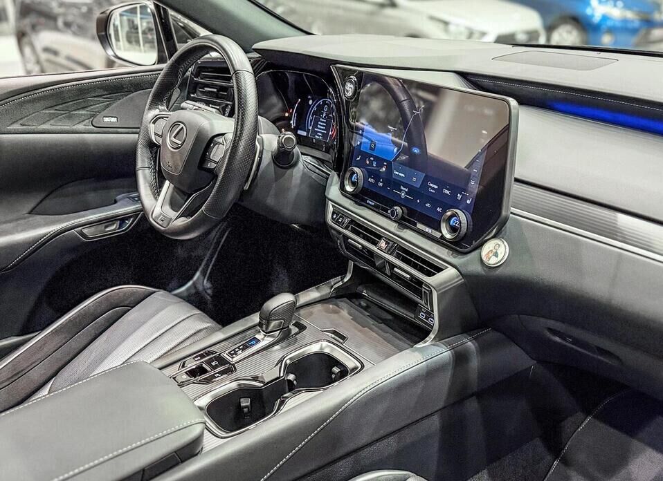 Lexus RX, V 500h 2.4hyb AT (371 л.с.) 4WD