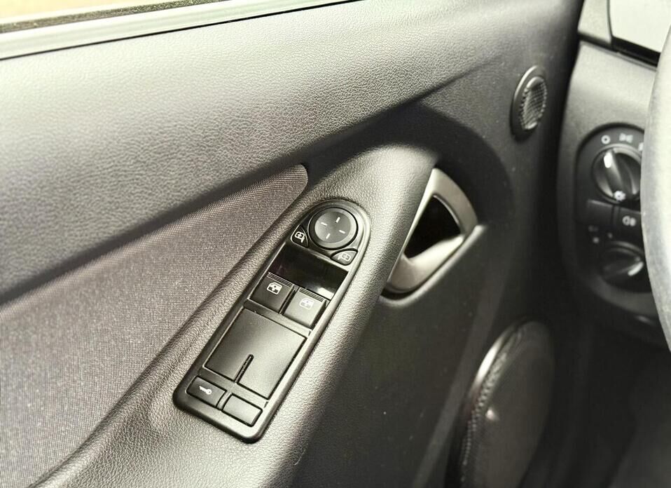 LADA (ВАЗ) Granta, I Рестайлинг Cross 1.6 MT (106 л.с.)